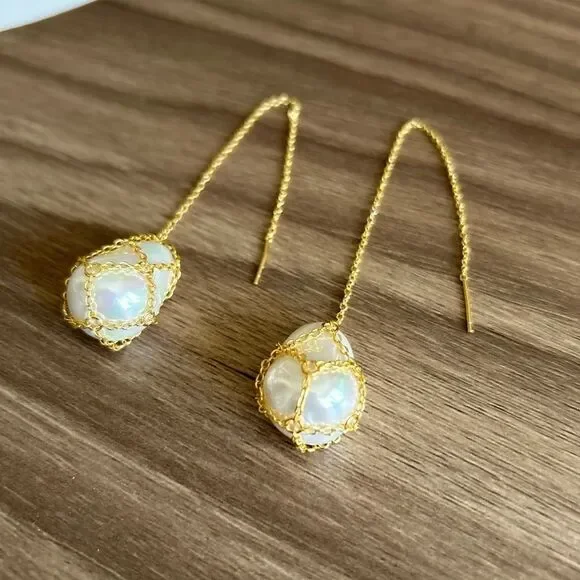 Elegant Gold and pearl Earrings Q430 - Picture 3 of 6